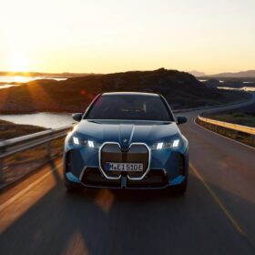 BMW iX iX M70 2026 completo
