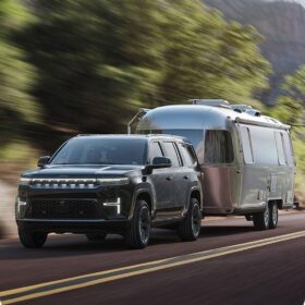 Jeep Wagoneer L Series III 2025 completo