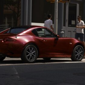 Mazda MX-5 RF i Grand Touring completo