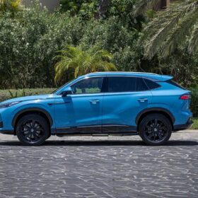 MG Motor HS PHEV Trophy AT completo
