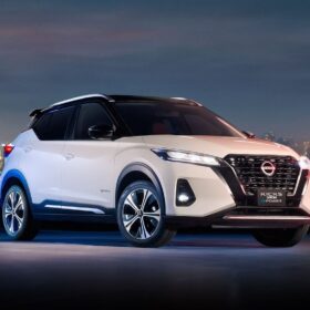 Nissan Kicks Play e-POWER Platinum completo