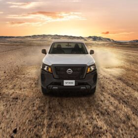 Nissan NP300 Pick Up TM AC completo
