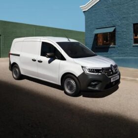 Renault Kangoo E-Tech Base completo