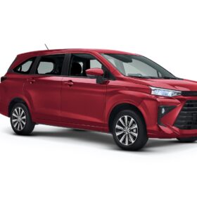 Toyota Avanza LE MT completo