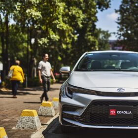 Toyota Corolla Base CVT completo