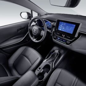 Toyota Corolla HEV LE HEV completo