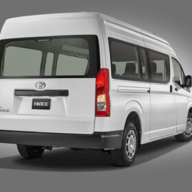 Toyota HiAce 12 Pasajeros completo