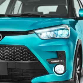 Toyota Raize XLE MT completo