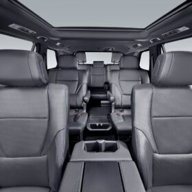 Toyota Sequoia HEV Platinum 4WD HEV completo