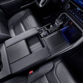 Toyota Tundra HEV Platinum HEV completo