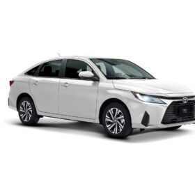 Toyota Yaris Sedán Base CVT completo